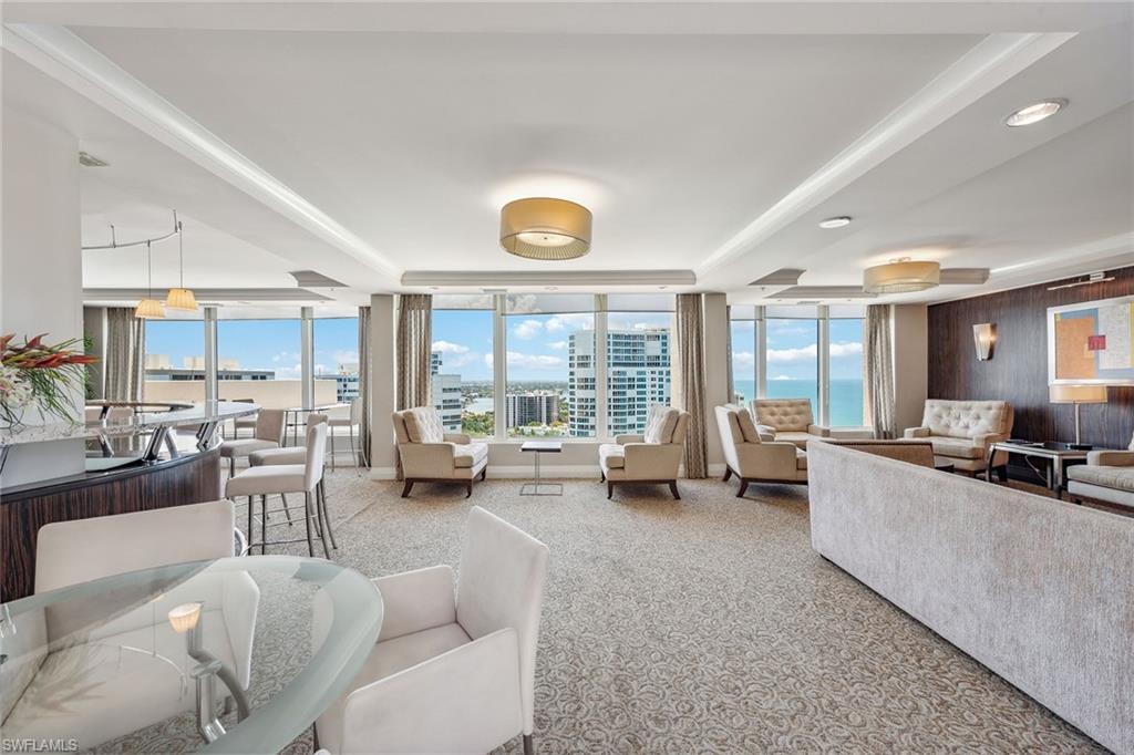 PARK PLAZA - Residential