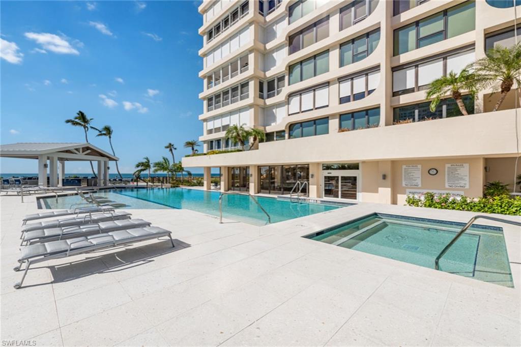 PARK PLAZA - Residential