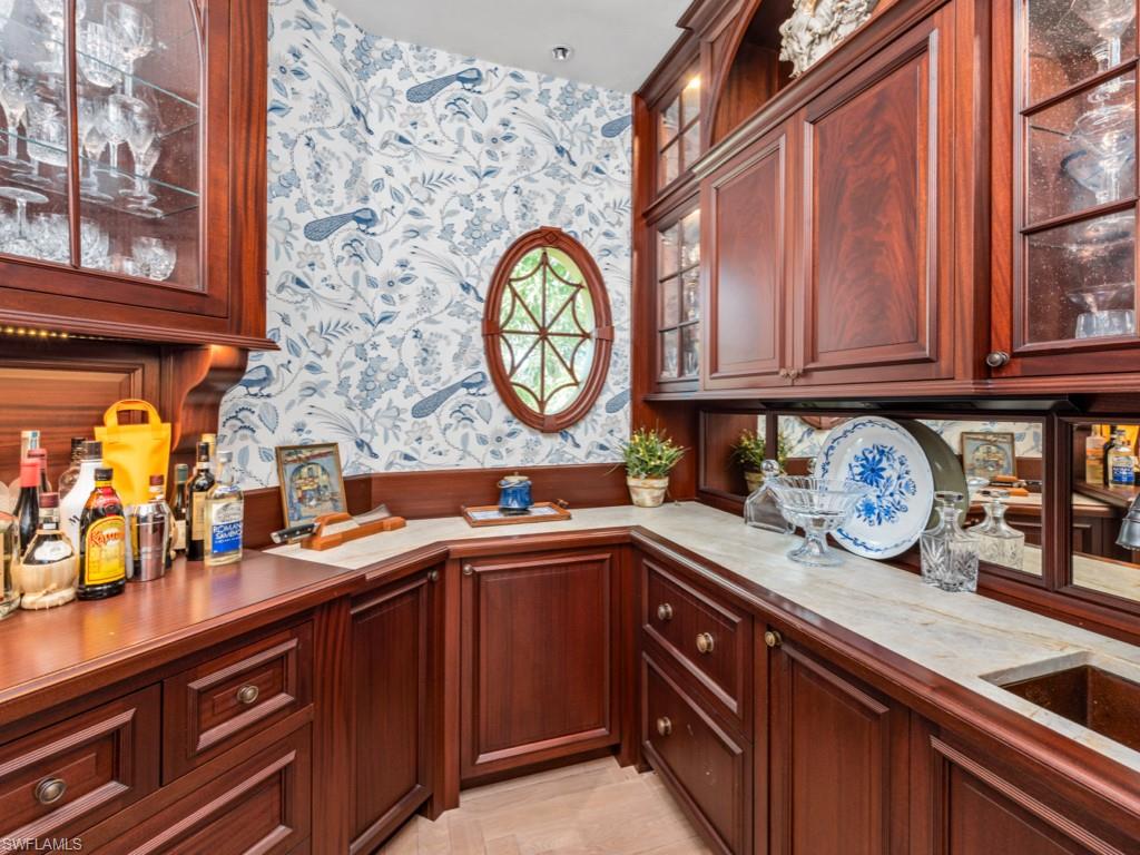 SOUTHPOINTE YACHT CLUB - Residential