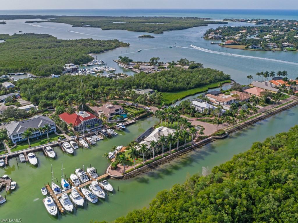 SOUTHPOINTE YACHT CLUB - Residential