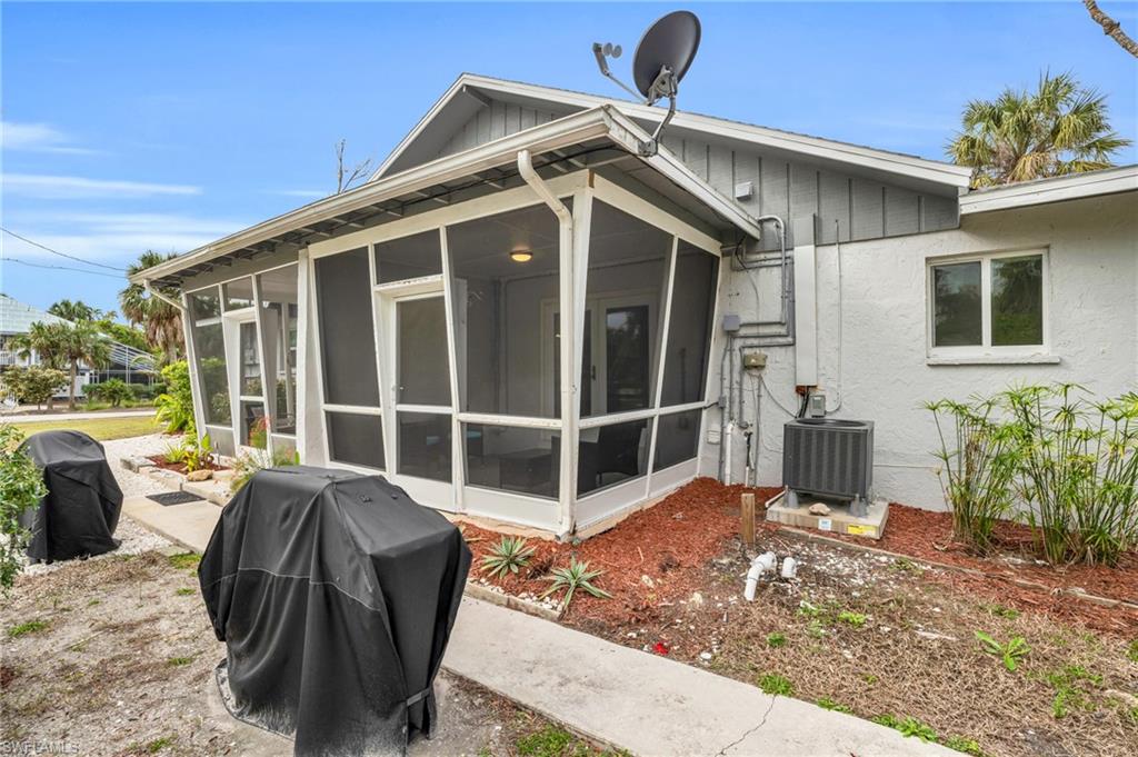 SANIBEL SHORES CONDO - Residential