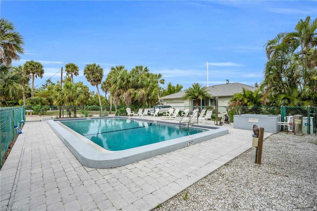 SANIBEL SHORES CONDO - Residential