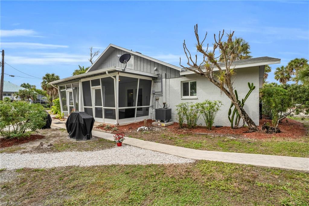 SANIBEL SHORES CONDO - Residential