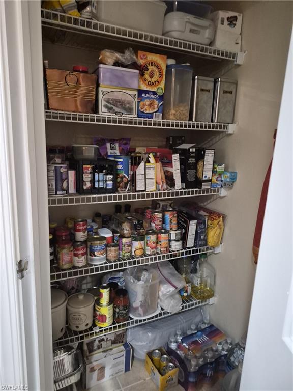 RIVIERA - Residential Lease