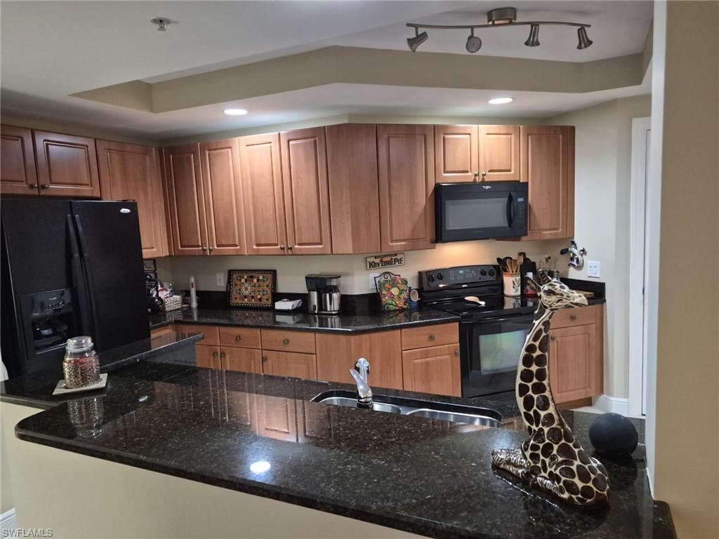 RIVIERA - Residential Lease