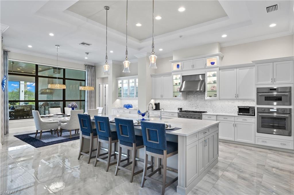 TWIN EAGLES - Residential