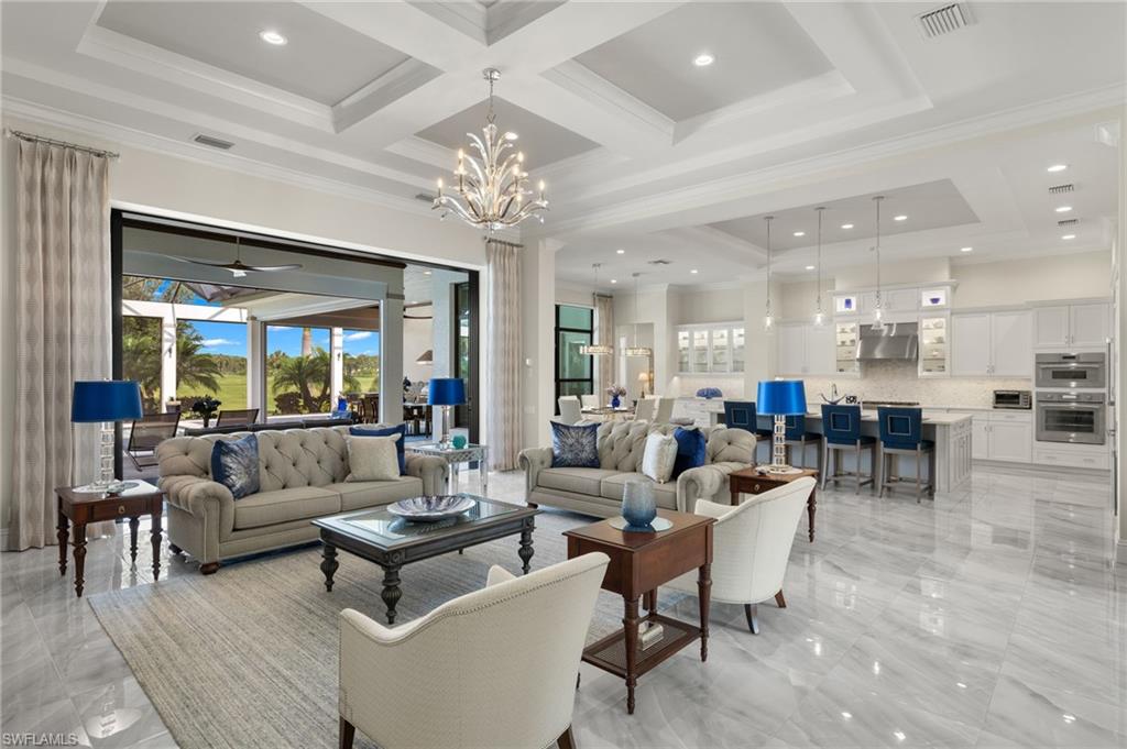 TWIN EAGLES - Residential