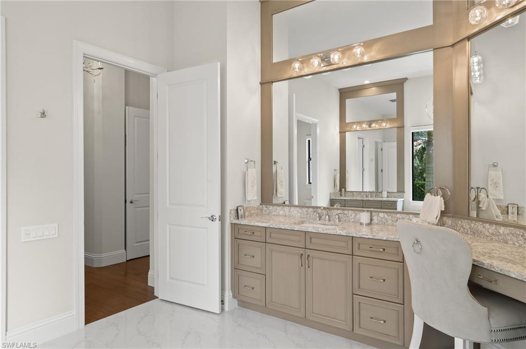 TWIN EAGLES - Residential