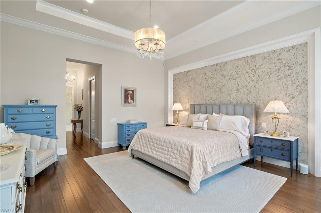 TWIN EAGLES - Residential