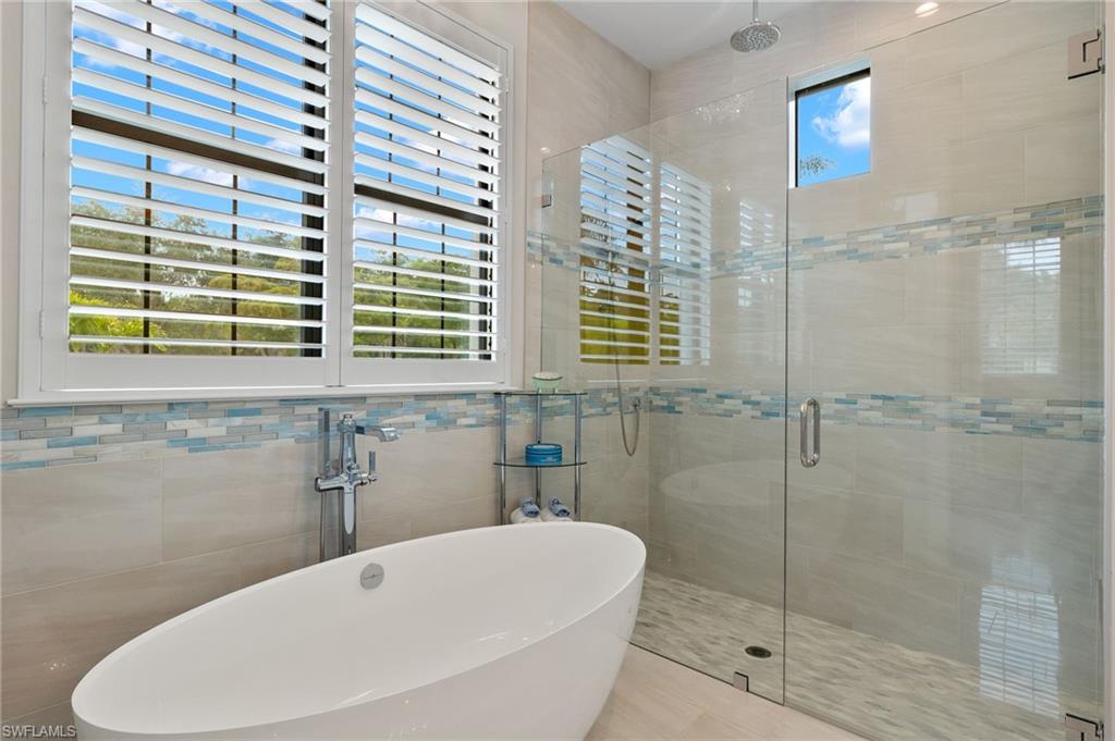 TWIN EAGLES - Residential