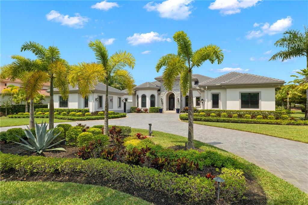 TWIN EAGLES - Residential