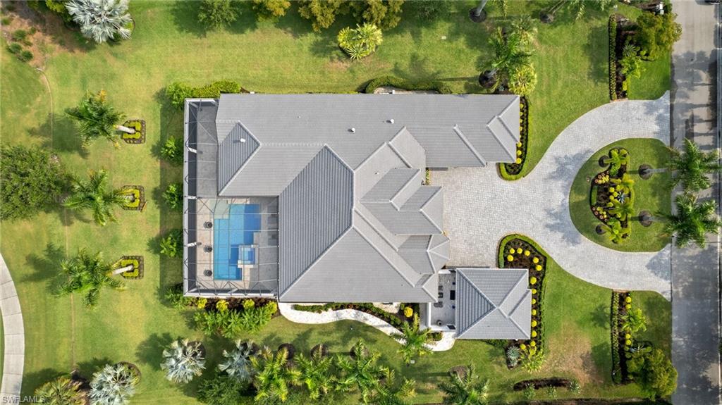 TWIN EAGLES - Residential