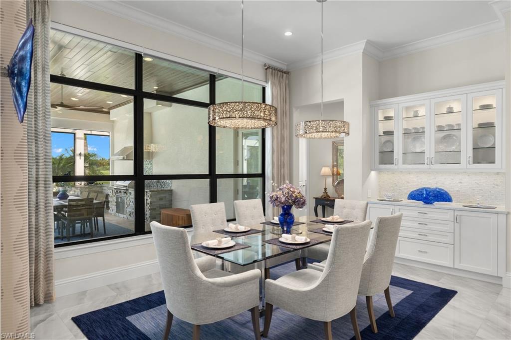 TWIN EAGLES - Residential