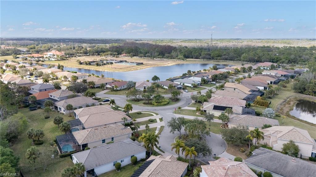 HAMPTON LAKES - Residential