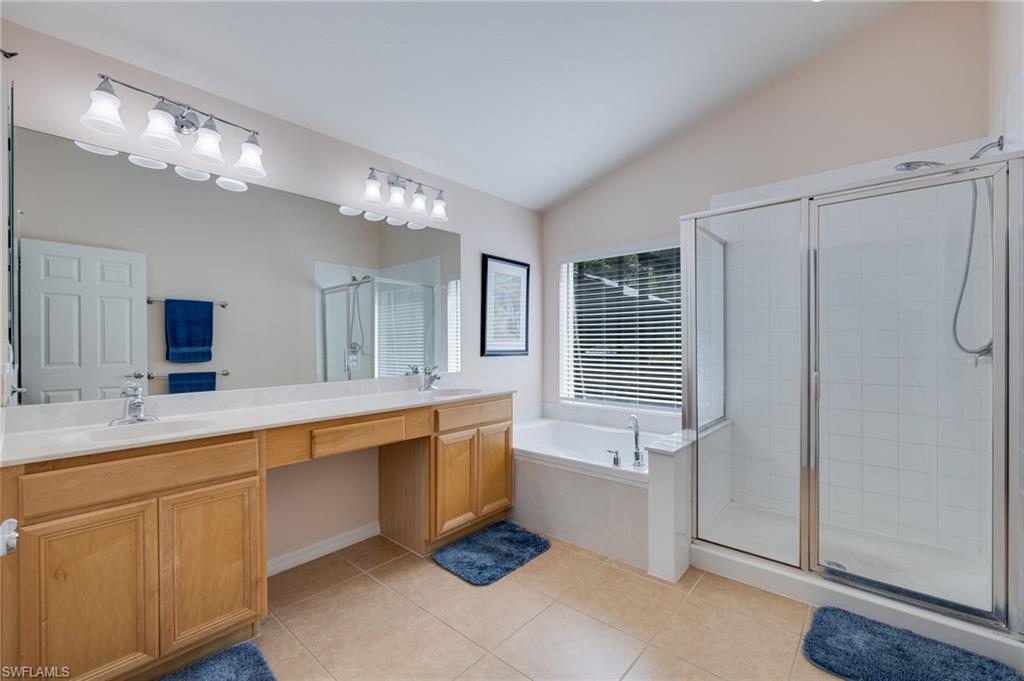 HAMPTON LAKES - Residential