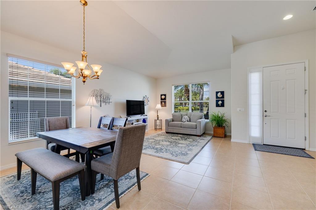 HAMPTON LAKES - Residential