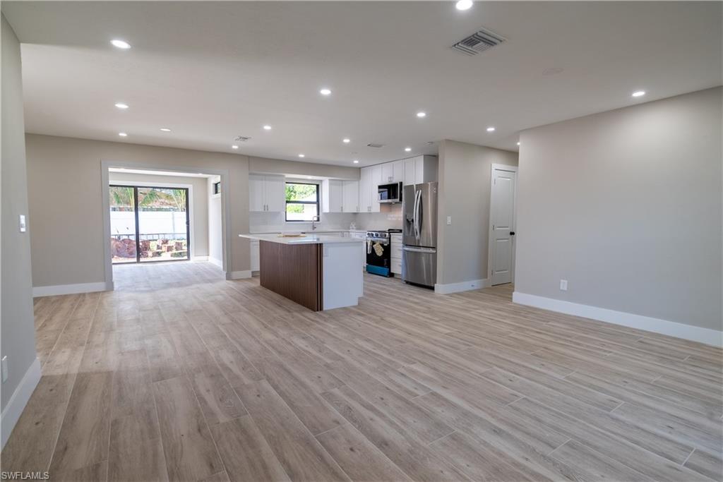 GOLDEN GATE CITY - Residential