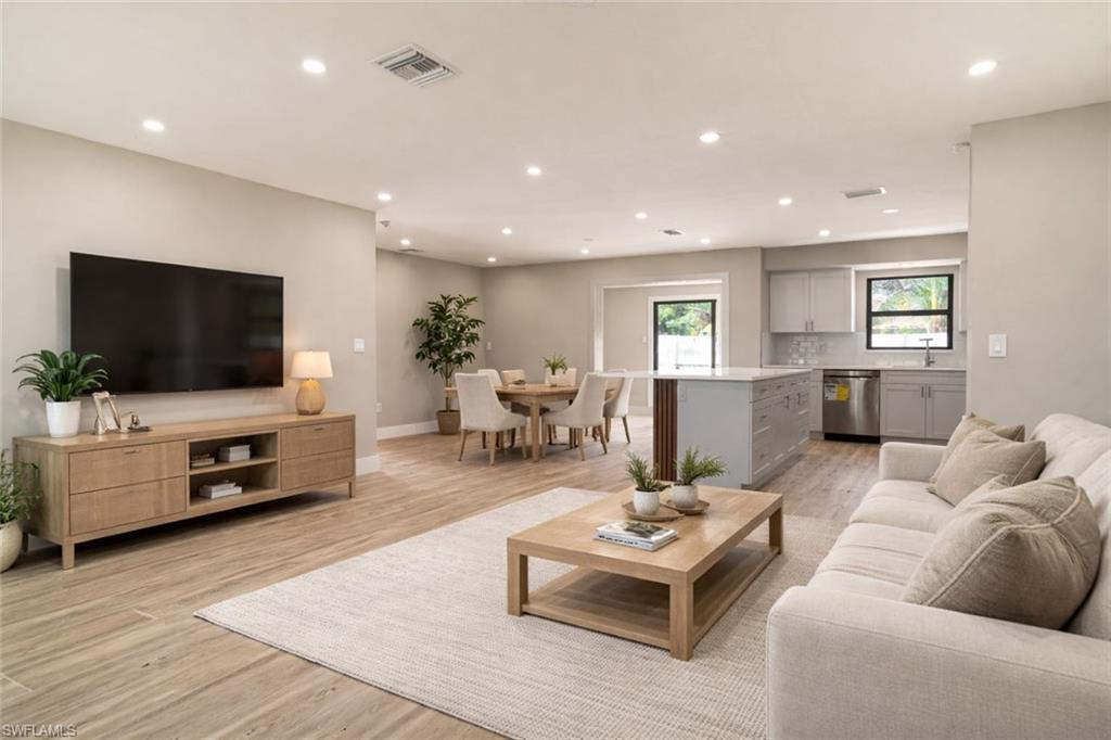 GOLDEN GATE CITY - Residential