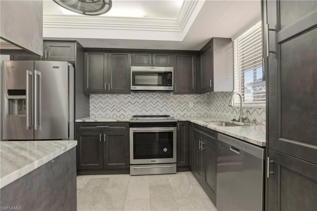 COUNTRY CLUB ESTATES CONDO - Residential