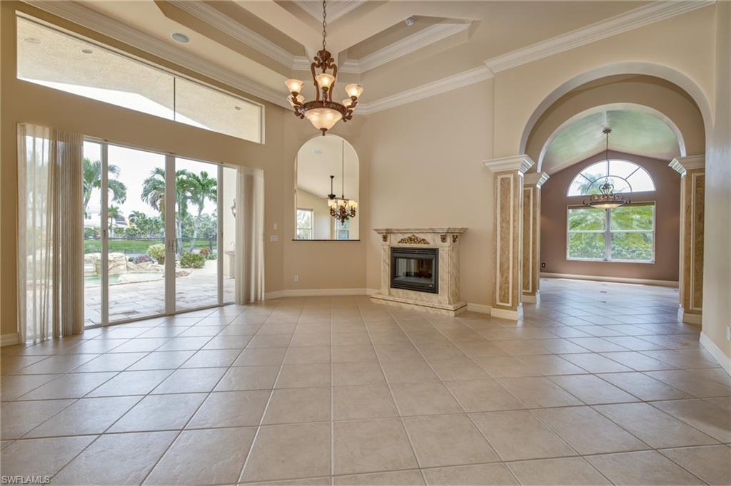 SATURNIA LAKES - Residential