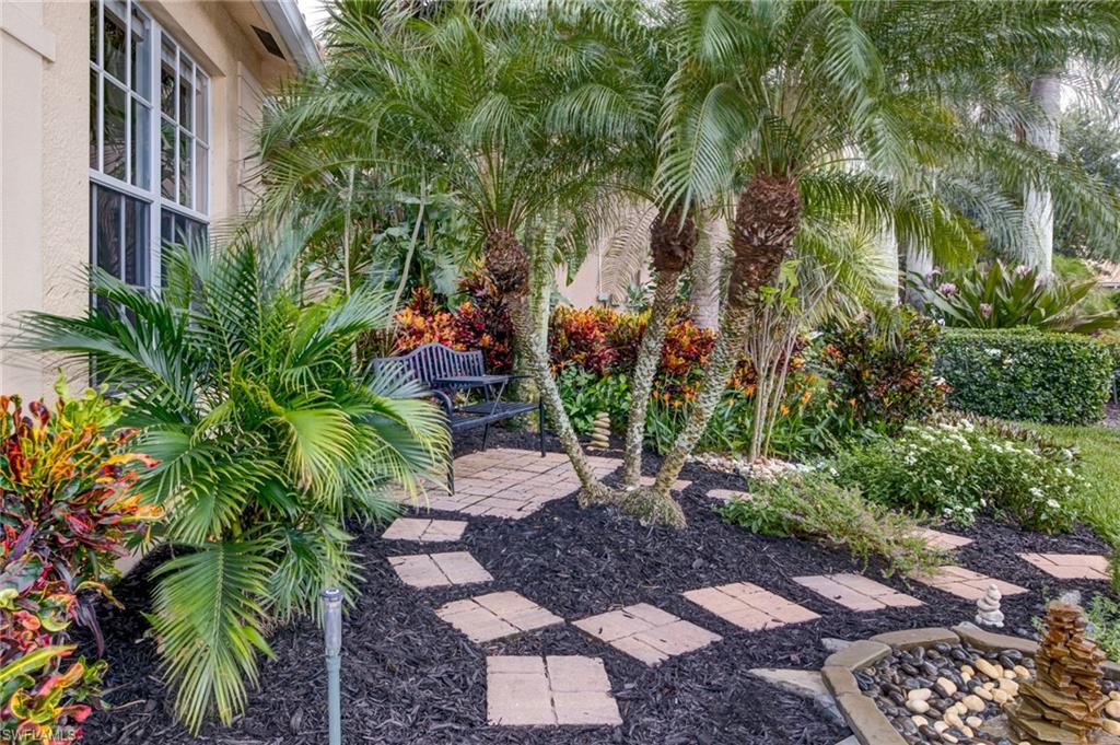 SATURNIA LAKES - Residential