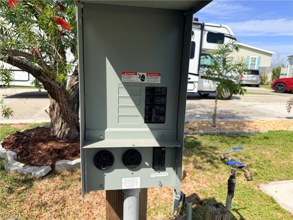 PALMETTO PALMS R V - Land