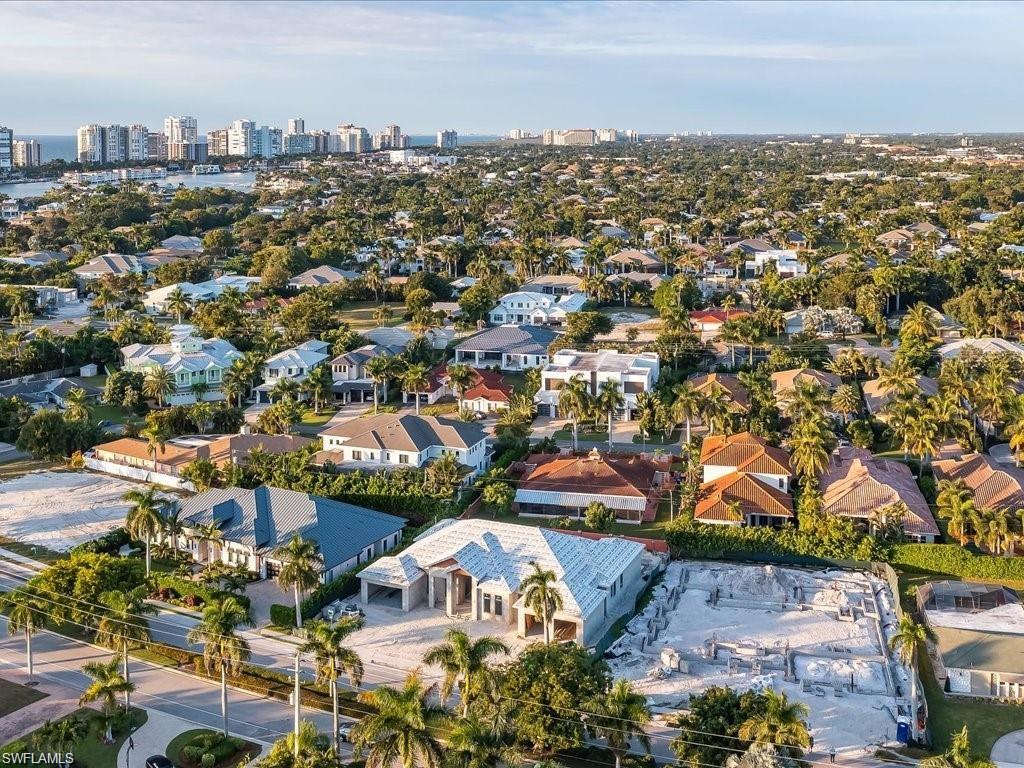 MOORINGS - Residential