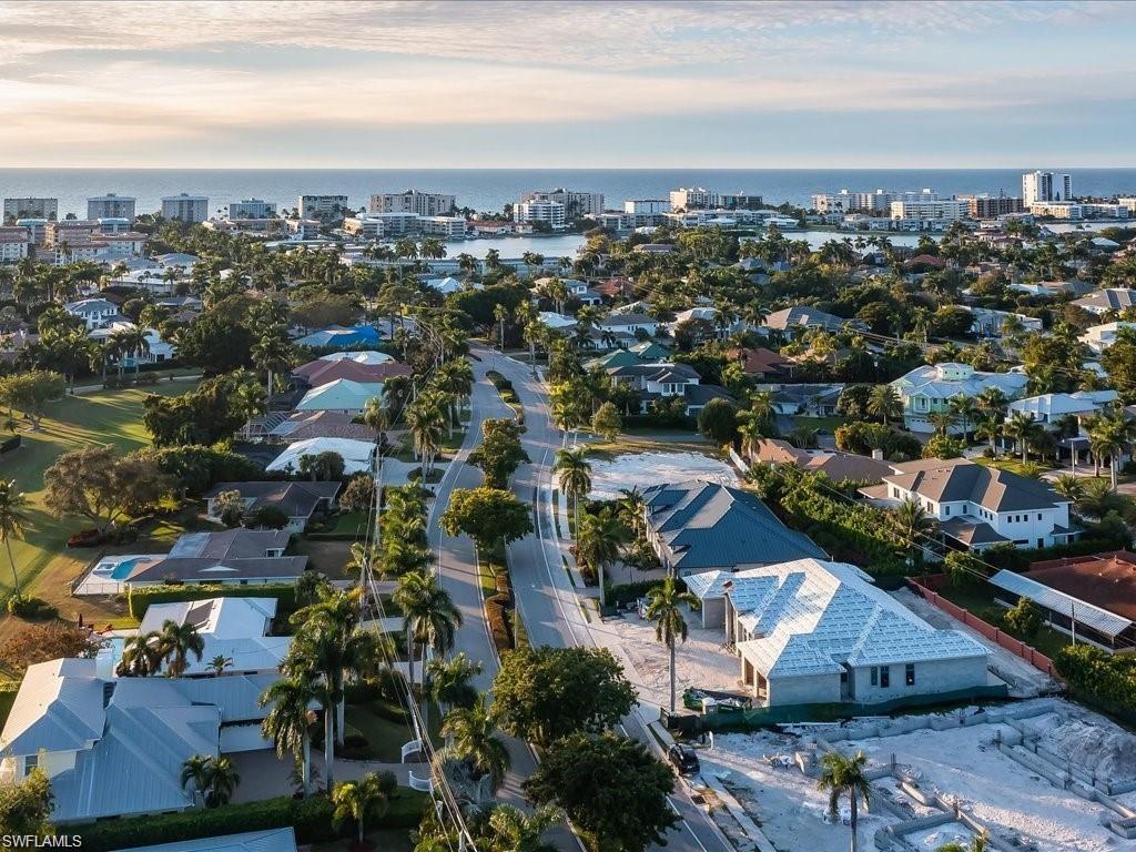 MOORINGS - Residential