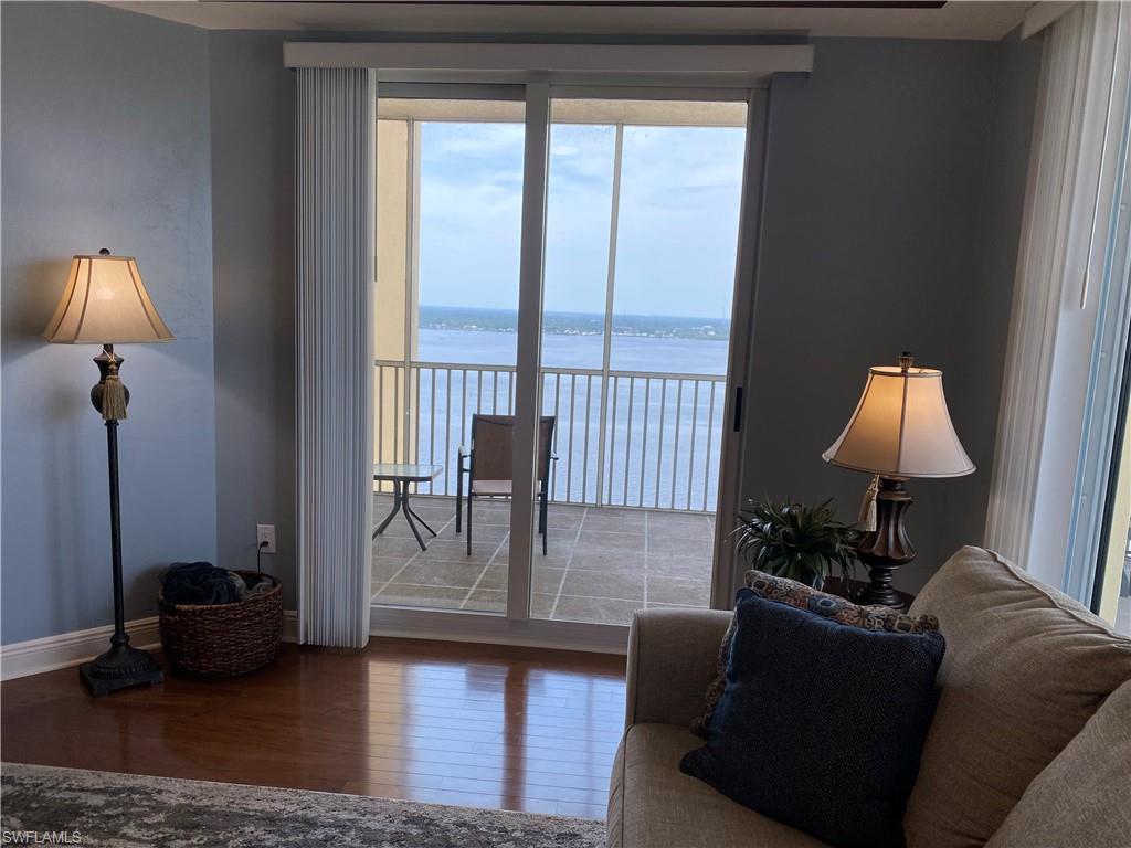 RIVIERA - Residential Lease