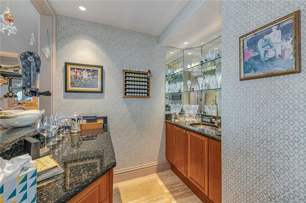 WINDSOR AT BAY COLONY - Residential