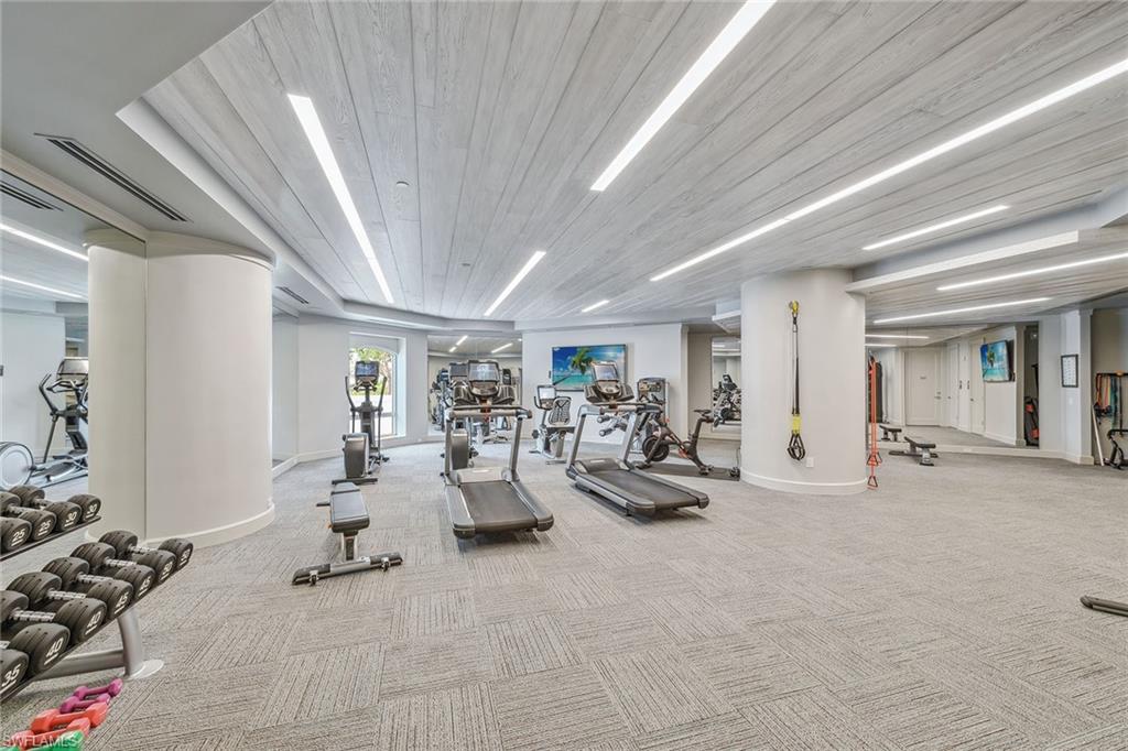 WINDSOR AT BAY COLONY - Residential