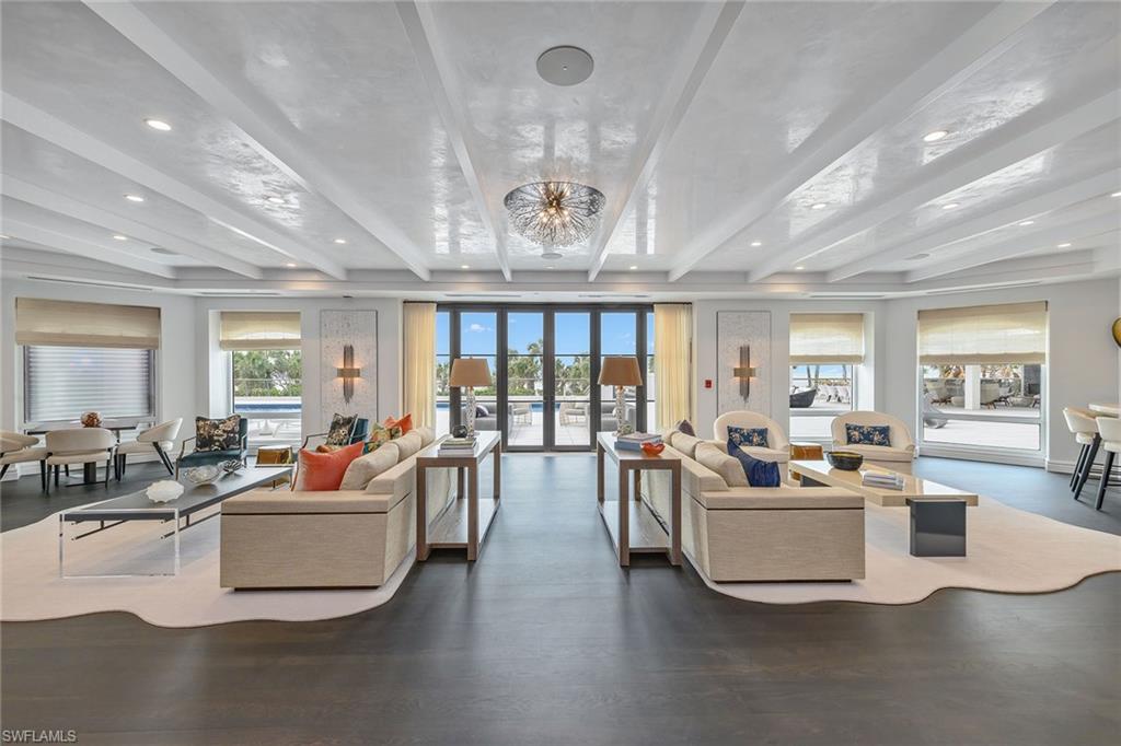 WINDSOR AT BAY COLONY - Residential