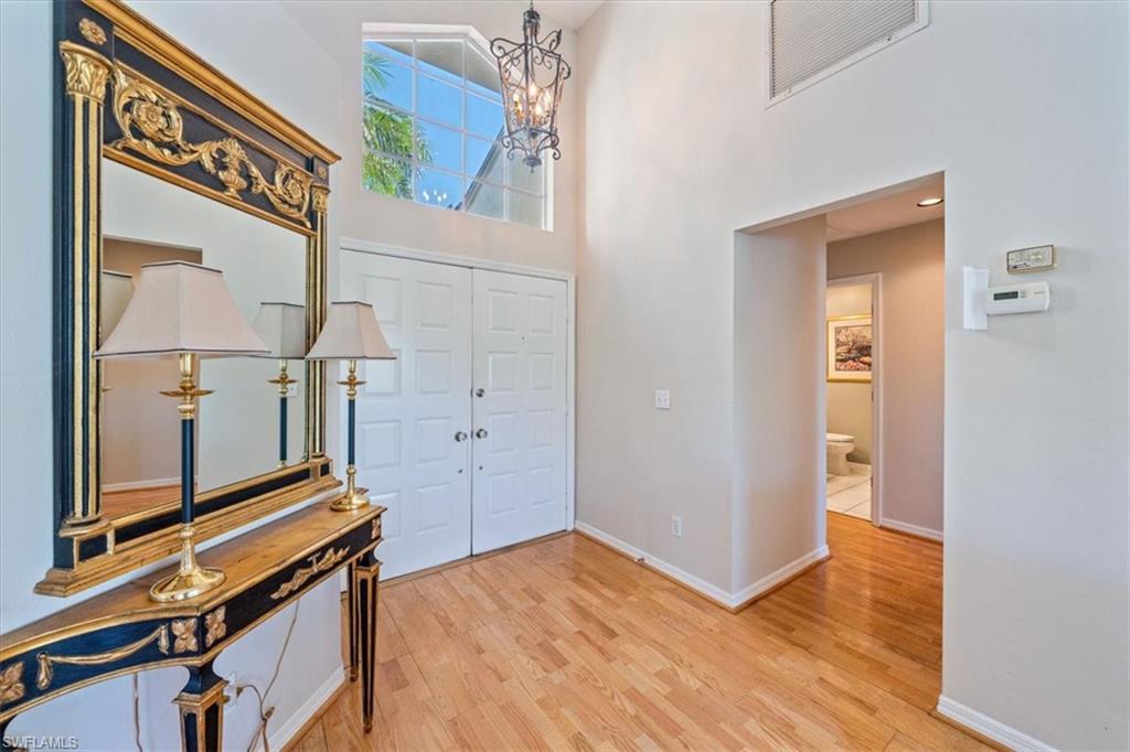 WEDGEFIELD VILLAS - Residential