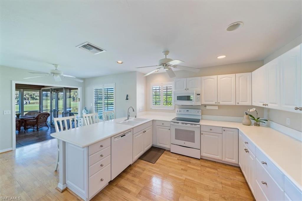 WEDGEFIELD VILLAS - Residential