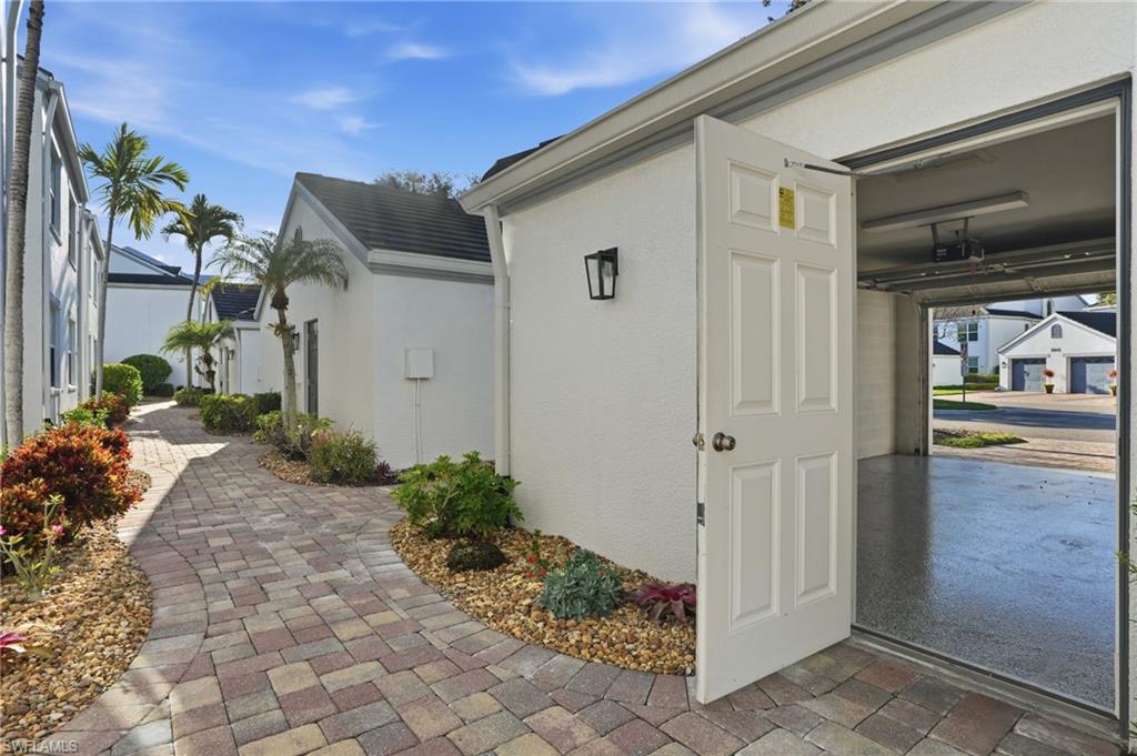 WEDGE WOOD AT THE STRAND - Residential