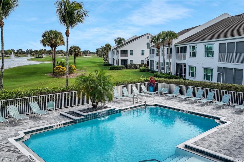 WEDGE WOOD AT THE STRAND - Residential