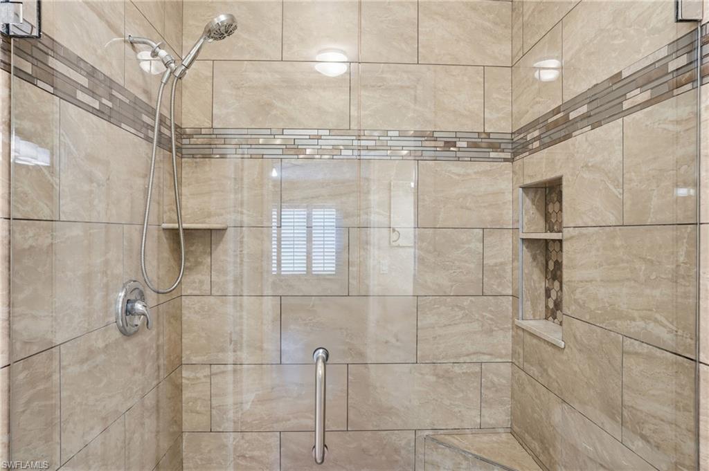 WEDGE WOOD AT THE STRAND - Residential