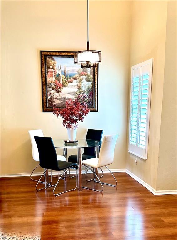 WEDGE WOOD AT THE STRAND - Residential