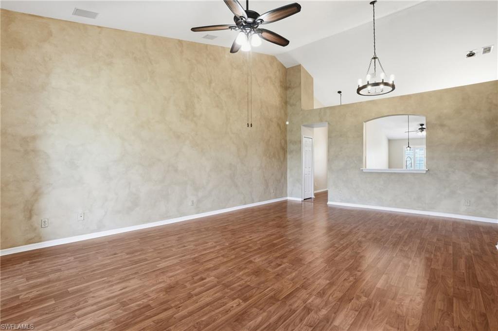 WEDGE WOOD AT THE STRAND - Residential