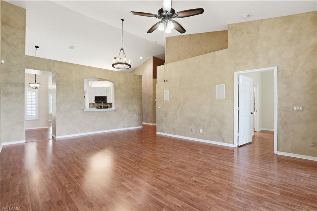 WEDGE WOOD AT THE STRAND - Residential