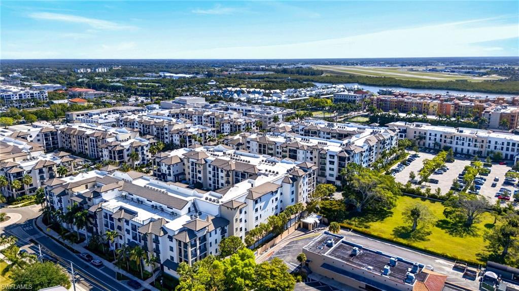 NAPLES SQUARE - Residential