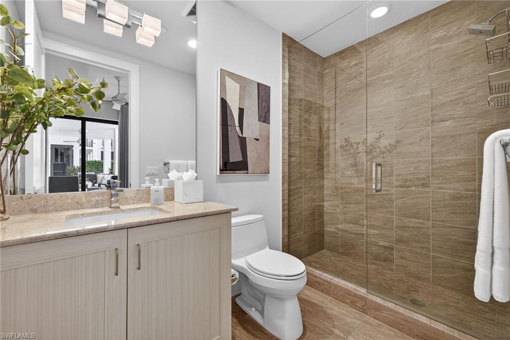 NAPLES SQUARE - Residential