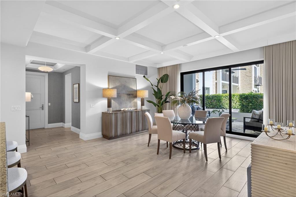 NAPLES SQUARE - Residential