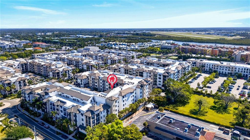 NAPLES SQUARE - Residential