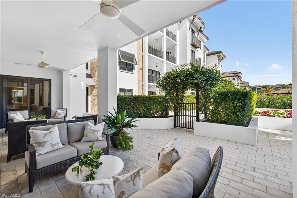 NAPLES SQUARE - Residential