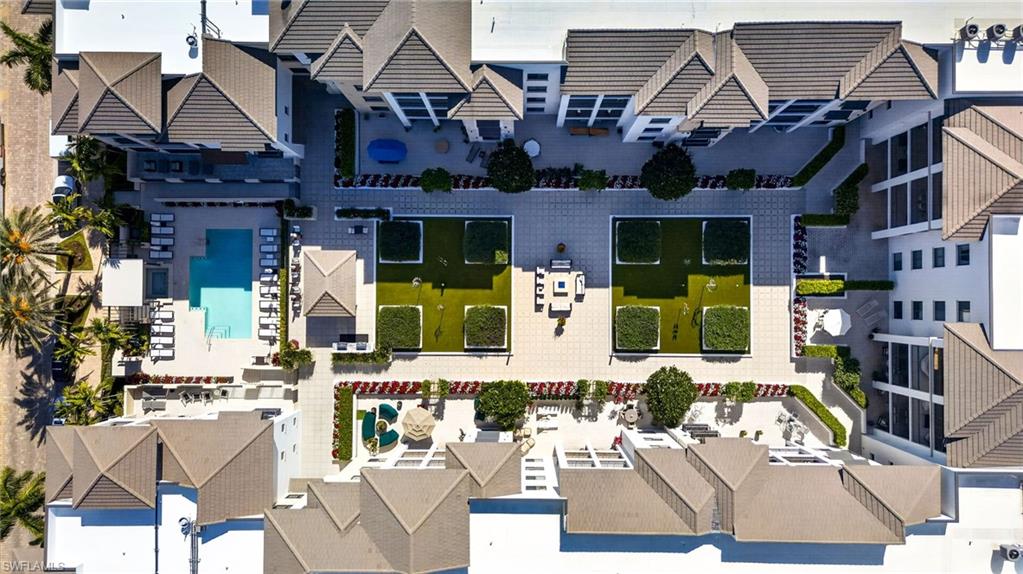 NAPLES SQUARE - Residential