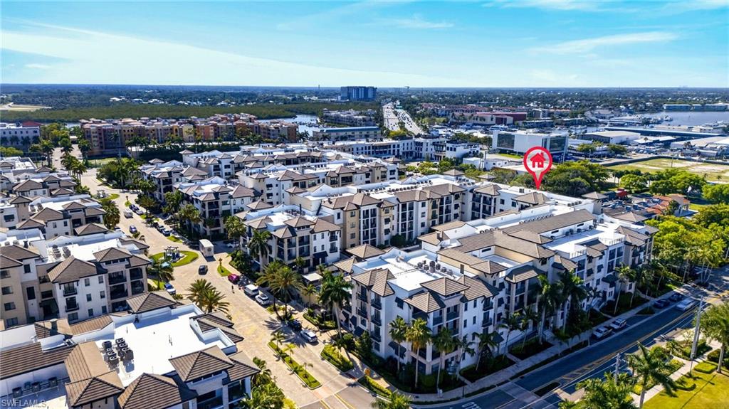 NAPLES SQUARE - Residential