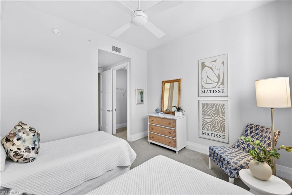 NAPLES SQUARE - Residential