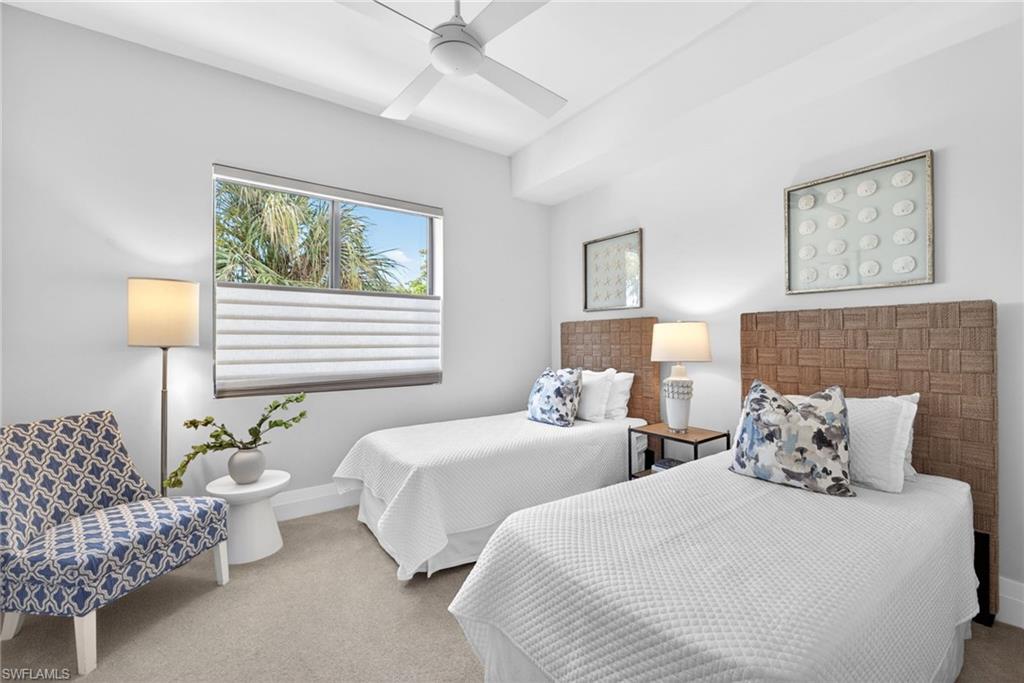 NAPLES SQUARE - Residential