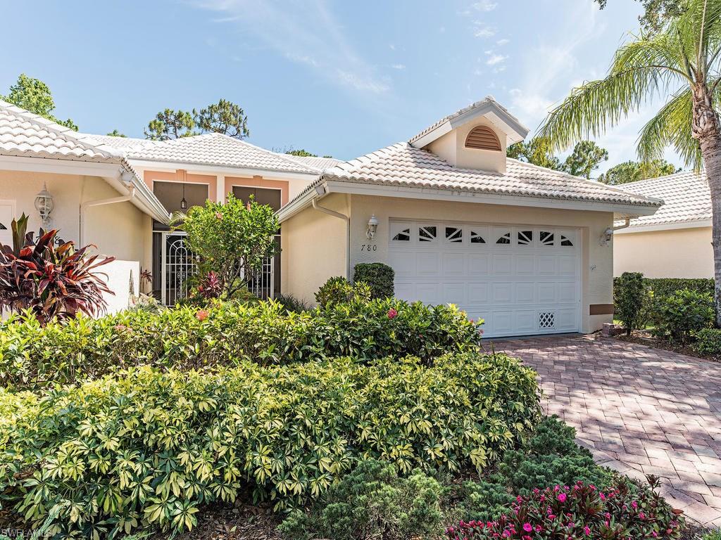 WIGGINS BAY VILLAS - Residential